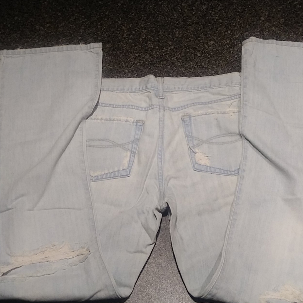 Abercrombie & FITCH Factory Destroyed Jeans